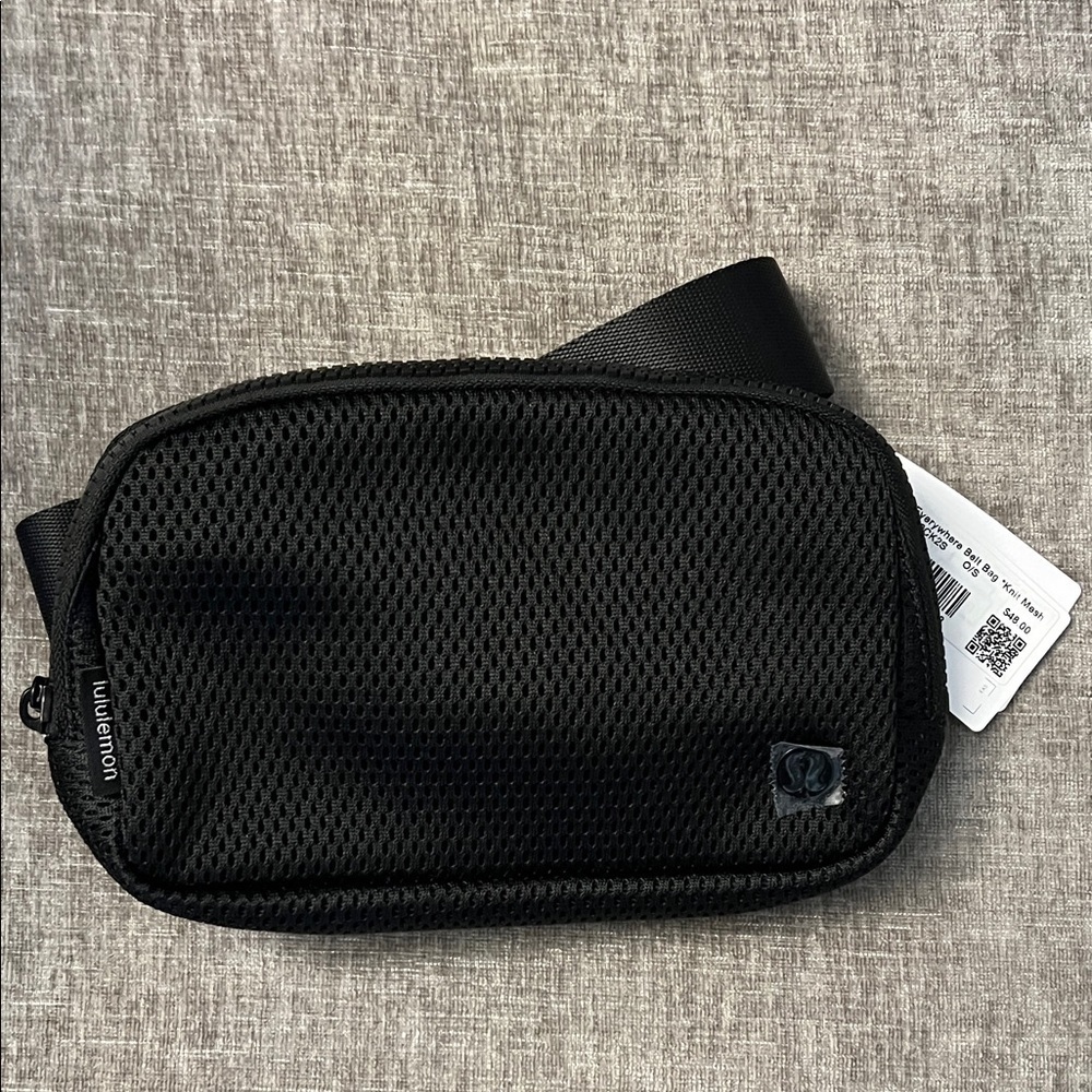 lululemon athletica Black Knit Mesh Belt Bag NEW
